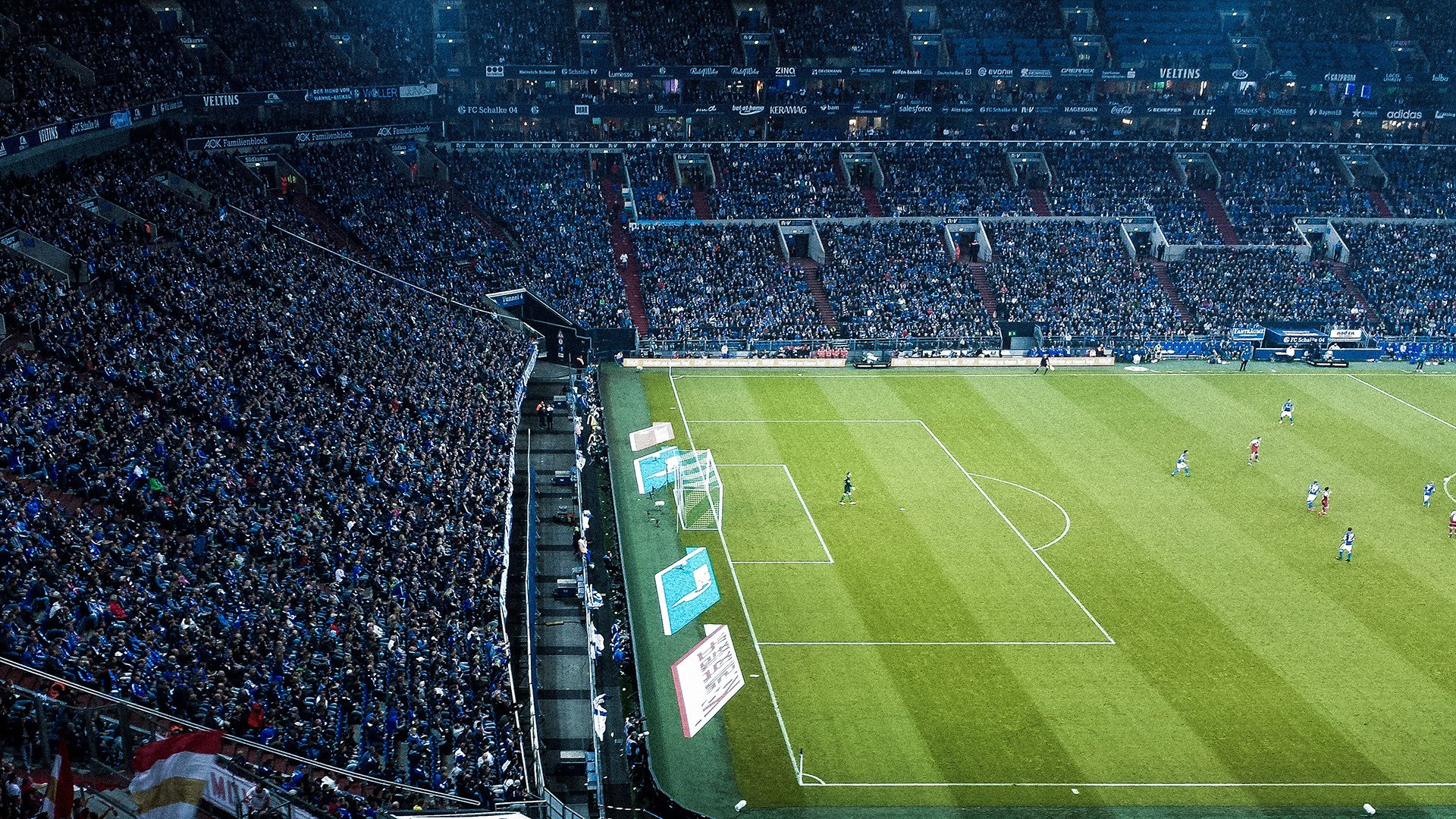 西甲国家德比与独行侠斩落公牛，体育如何成为现代人的精神图腾？