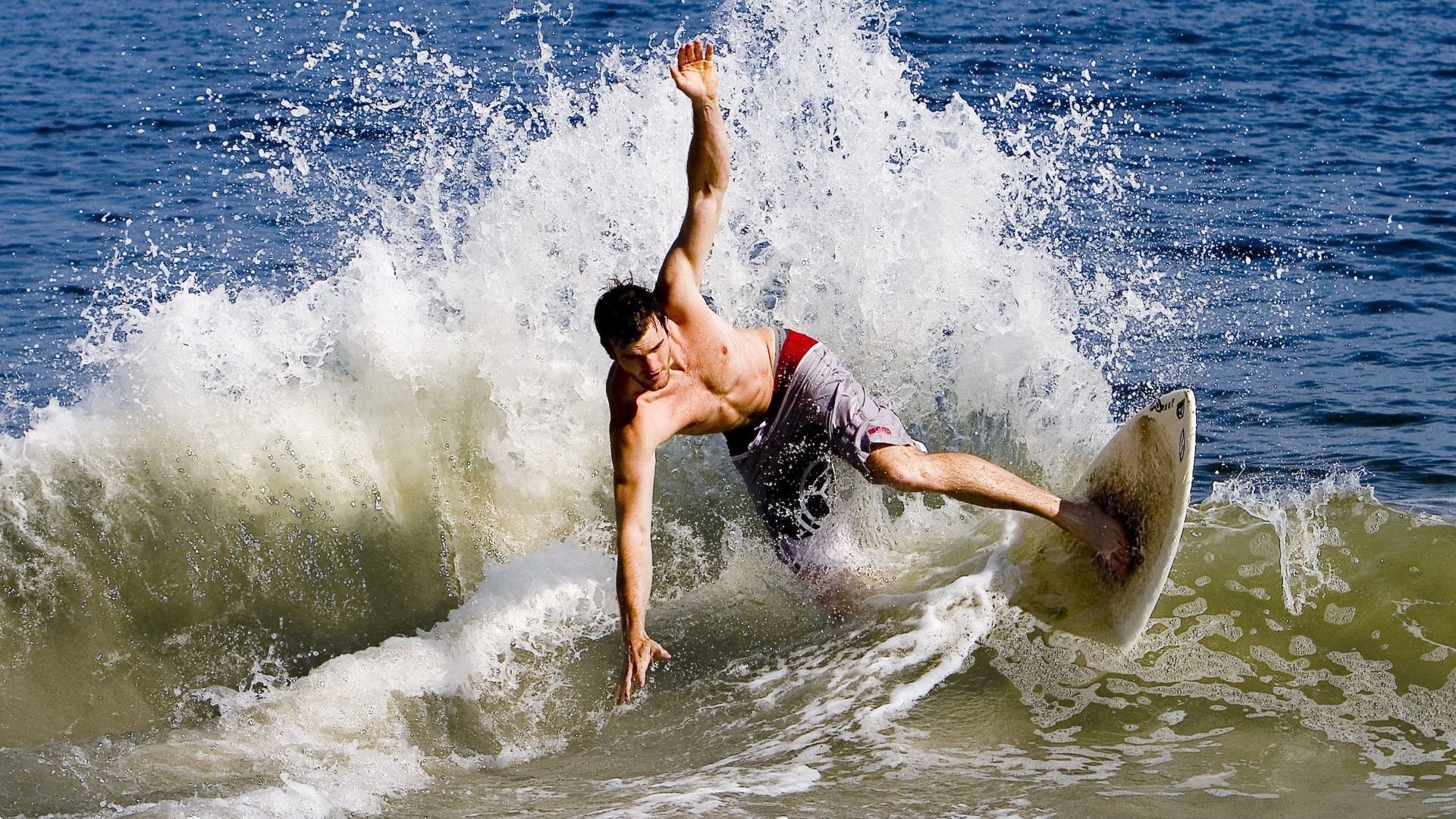 巴雷拉爆发，阿尔及利亚加时鏖战，当足球成为第三世界的史诗